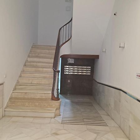 Chic Casa Cathedral At Calle Fresca 2-Bedroom Apartment In Malaga City Center מראה חיצוני תמונה