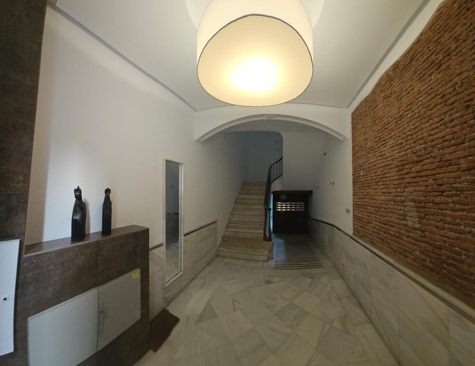 Chic Casa Cathedral At Calle Fresca 2-Bedroom Apartment In Malaga City Center מראה חיצוני תמונה