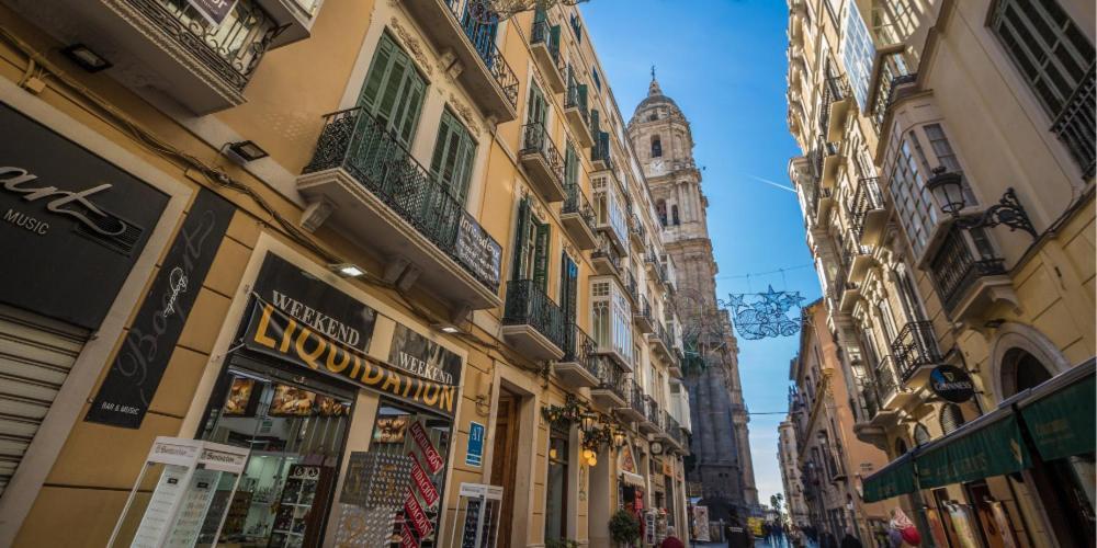 Chic Casa Cathedral At Calle Fresca 2-Bedroom Apartment In Malaga City Center מראה חיצוני תמונה